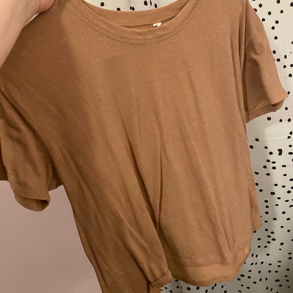 BROWN TEE🤎